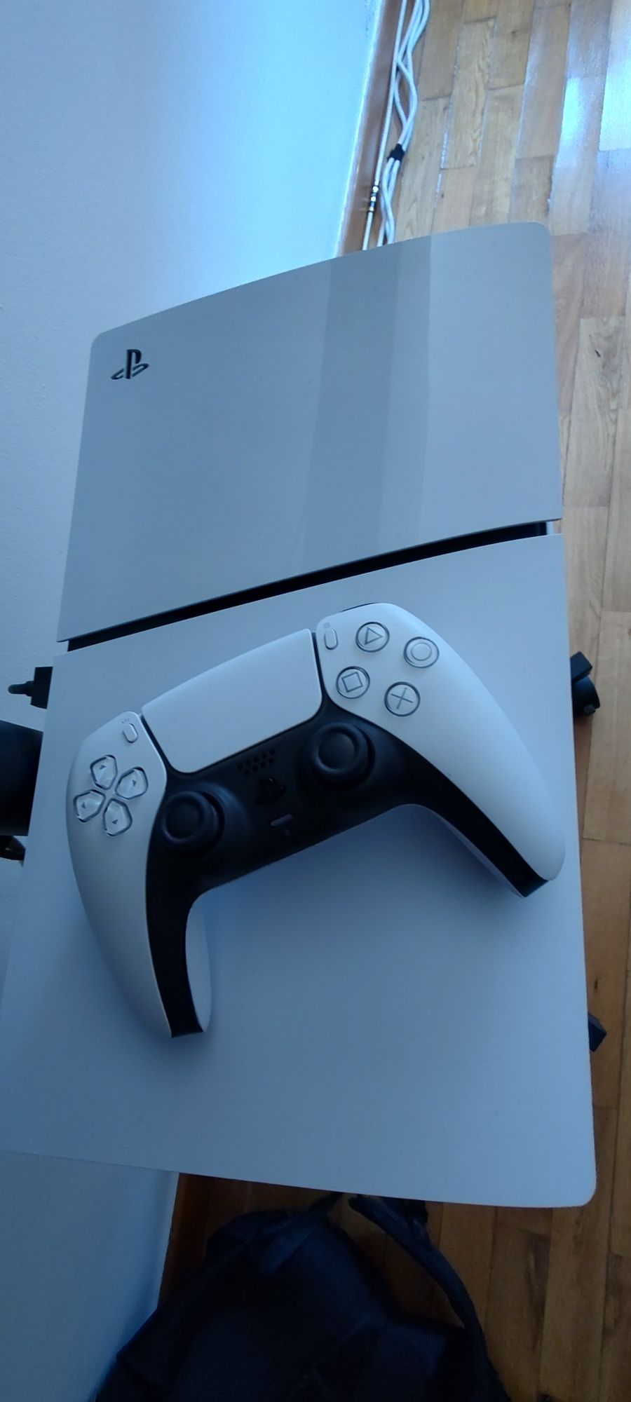 PS5 standard 1T com 1 controle + headset Razer + jogo Gta