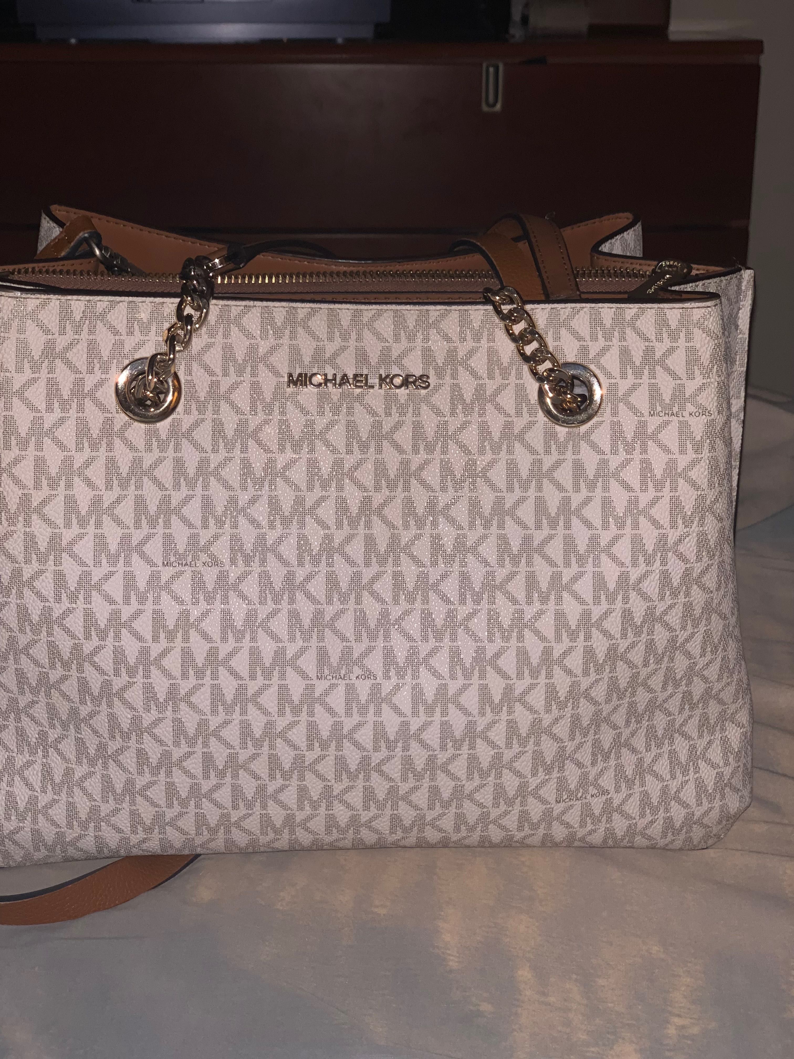 Malas Michael Kors e Tous