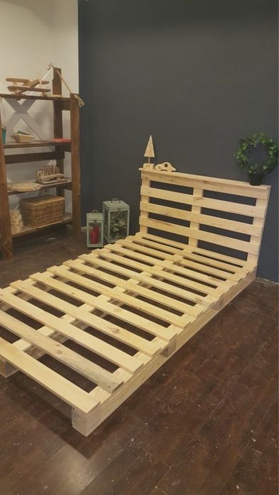 Кровать из дерева в стиле loft /поддонов/паллет