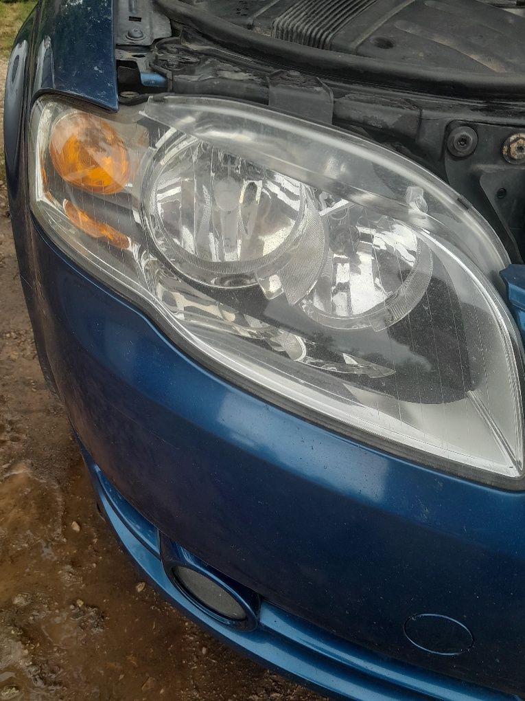 Lampa oryginalna prawy przód Audi a4 b7
