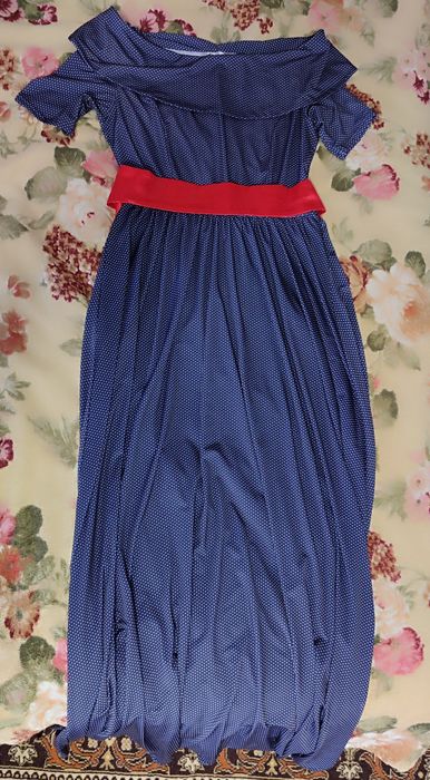 Продам платье женское