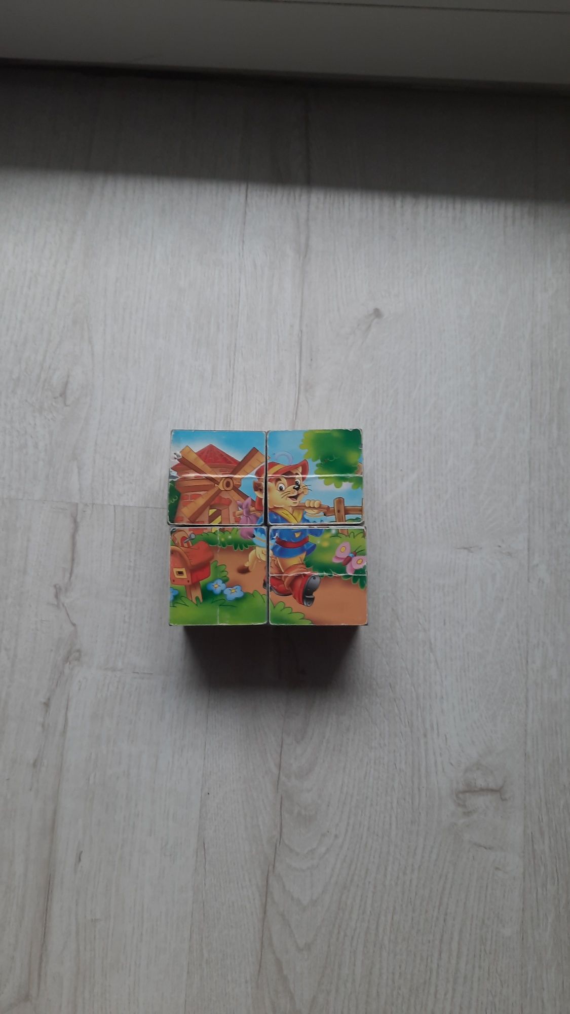 Sprzedam klocki puzzle ukladanka edukacyjna postacie z bajek