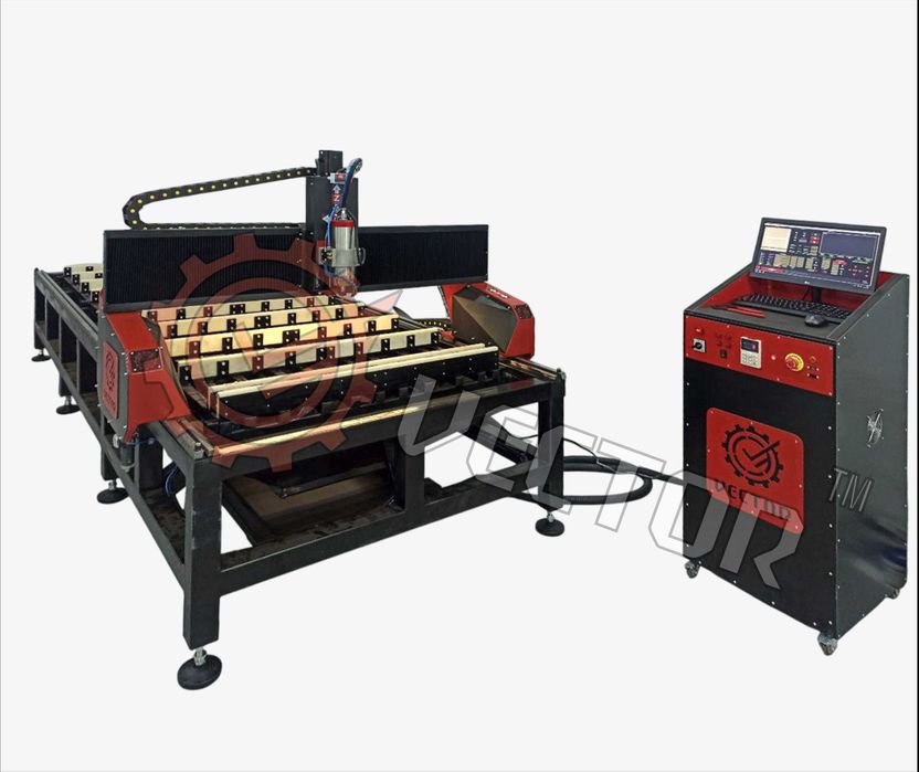 Фрезерний верстат з ЧПК для обробки алюмінієвого профілю Vector 3010FМ