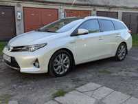Toyota Auris Toyota Auris kombi 1.8 Hybrid krajowa