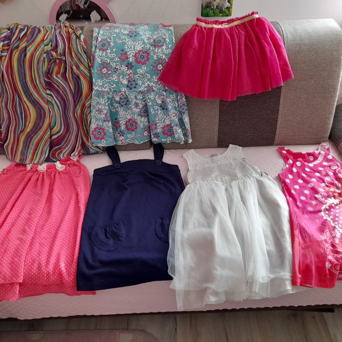 Sukienka 122. Paka ubrań