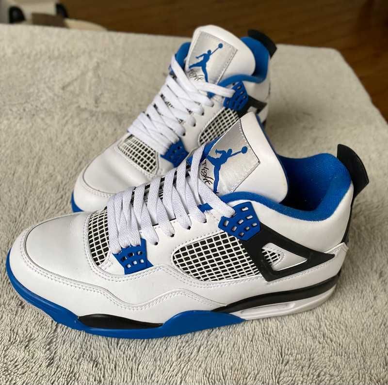 Jordan 4 Retro Motorsports R.43