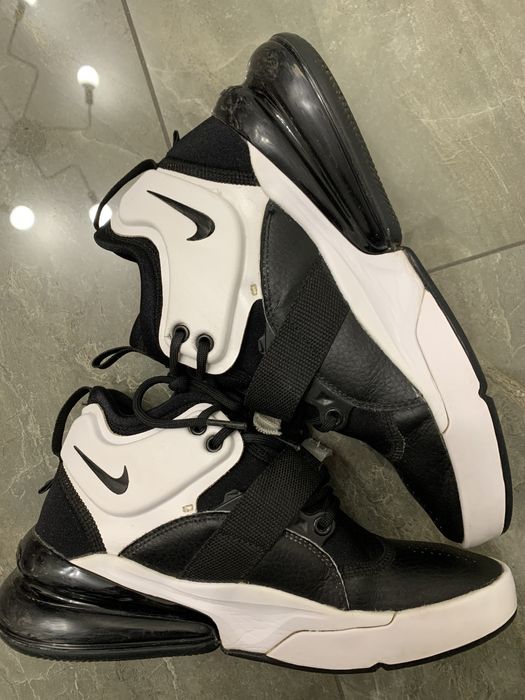 Кроссовки Nike AIR FORCE 270