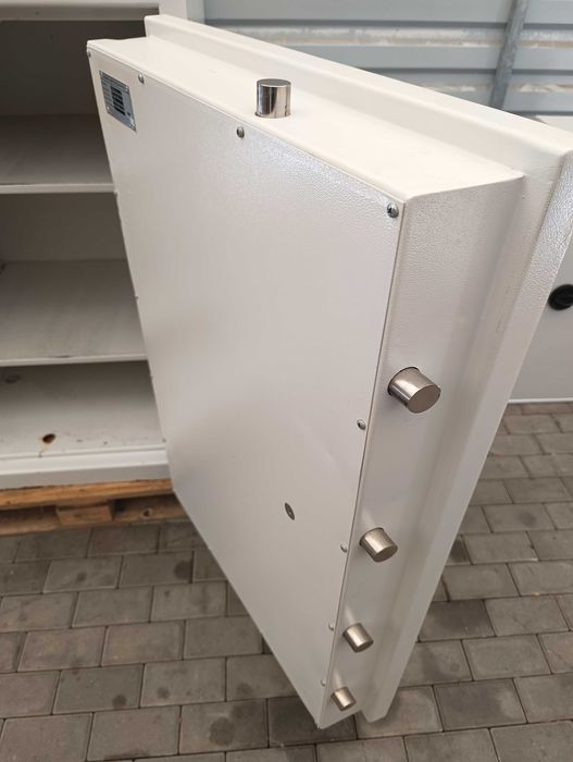 Szafa Sejf konsmetal klasa VI 1200 kg 120x80x80 transport wniesienie