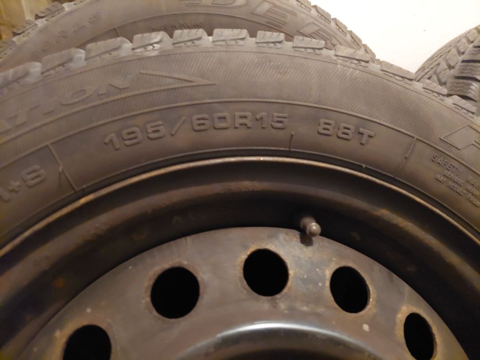 Komplet kół z oponami zimowymi do toyoty corolli