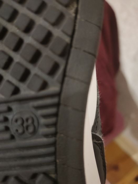 Кросівки унісекс