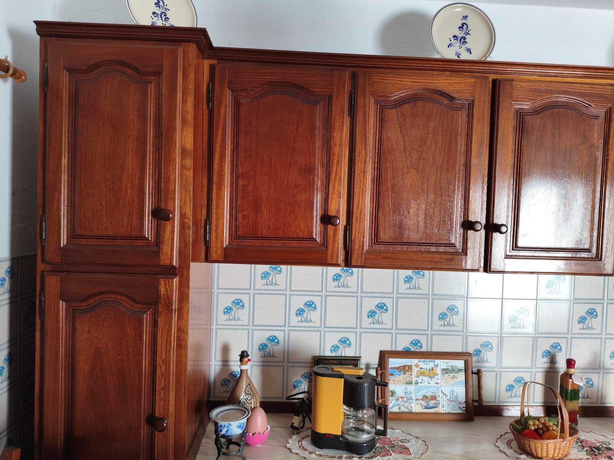 Móveis Cozinha + Mesa com cadeiras  | COMO NOVOS