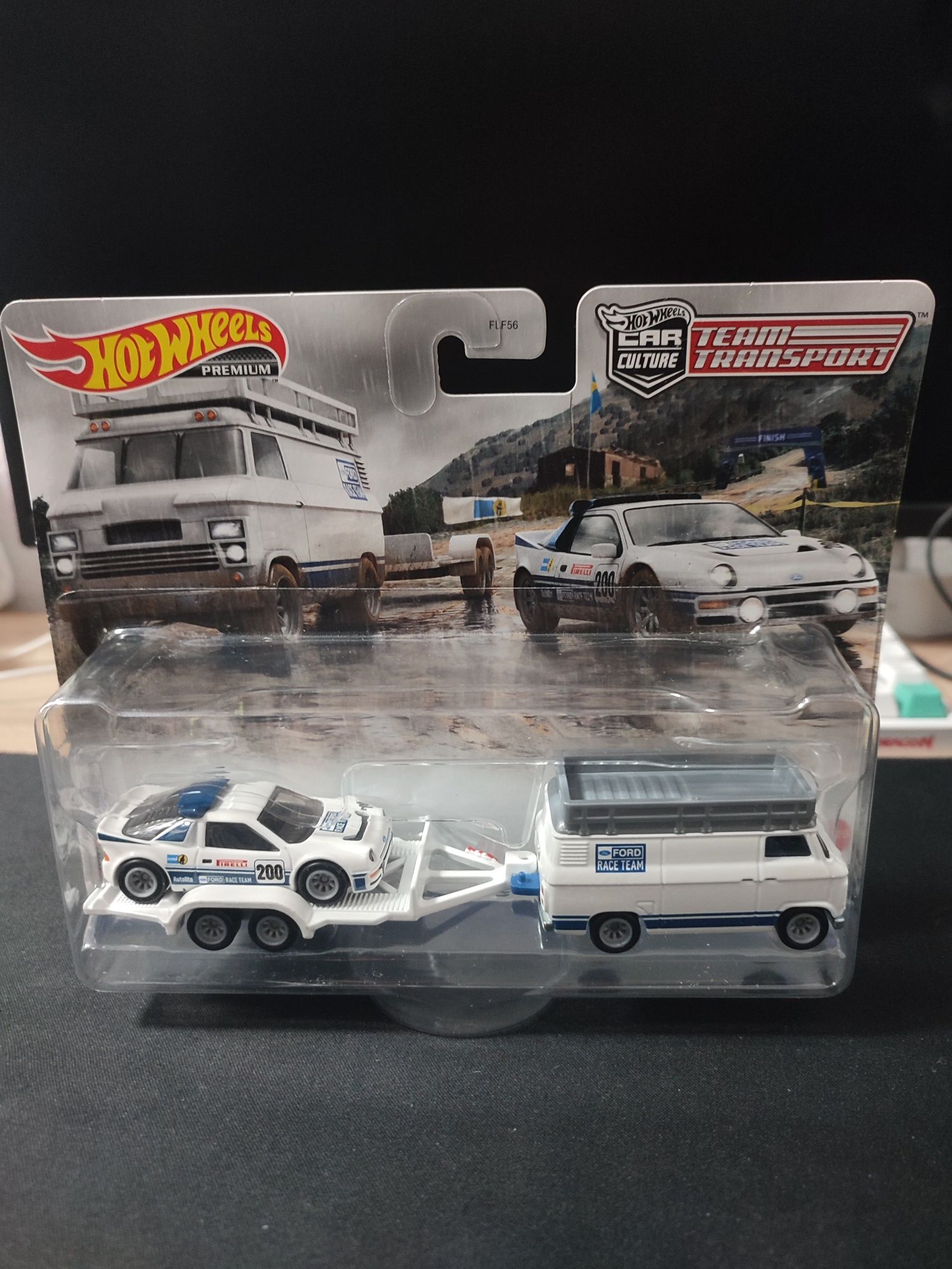 Hot wheels team transport ford rs200