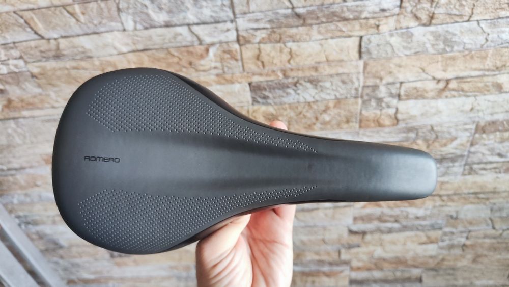 Selim de bicicleta Giant Romero