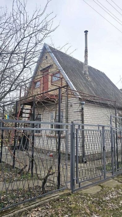 Власник! Продам дачу з цегляним будинком на березі Дніпра. Відрадне