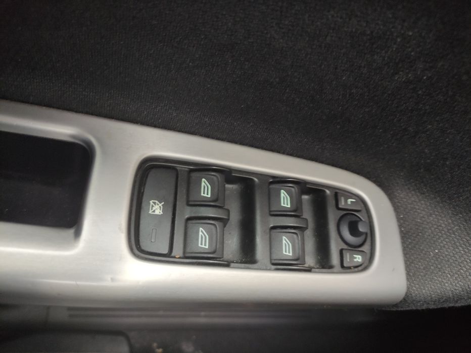 Volvo v50 2009рік