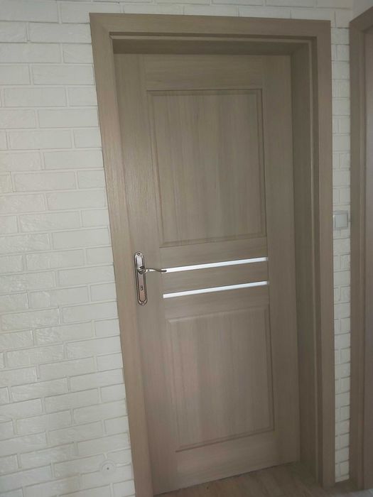 Drzwi pokojowe łazienkowe 80  DRE Piano dąb bielony ryfla