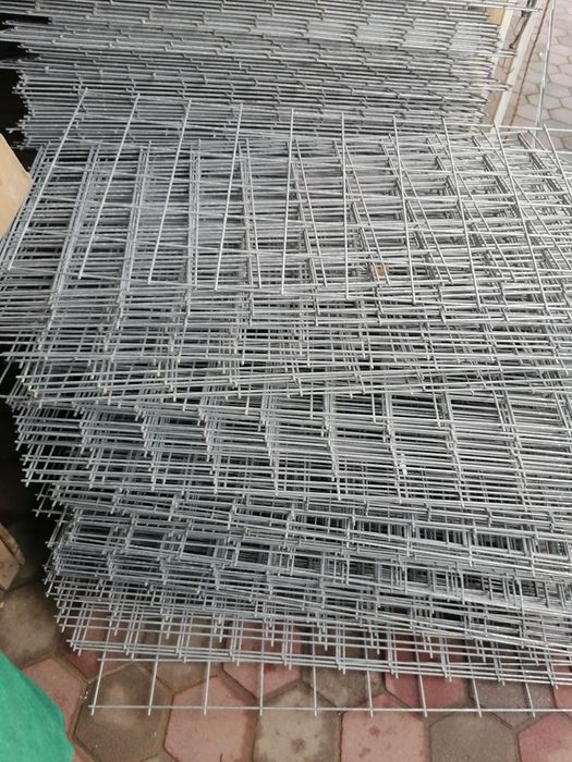 Продам арматуруА400/А500 діаметром 12мм довжина 3м