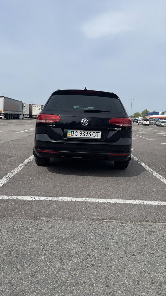 Чудовий економічний автомобіль  динамічний чудовий в керувані