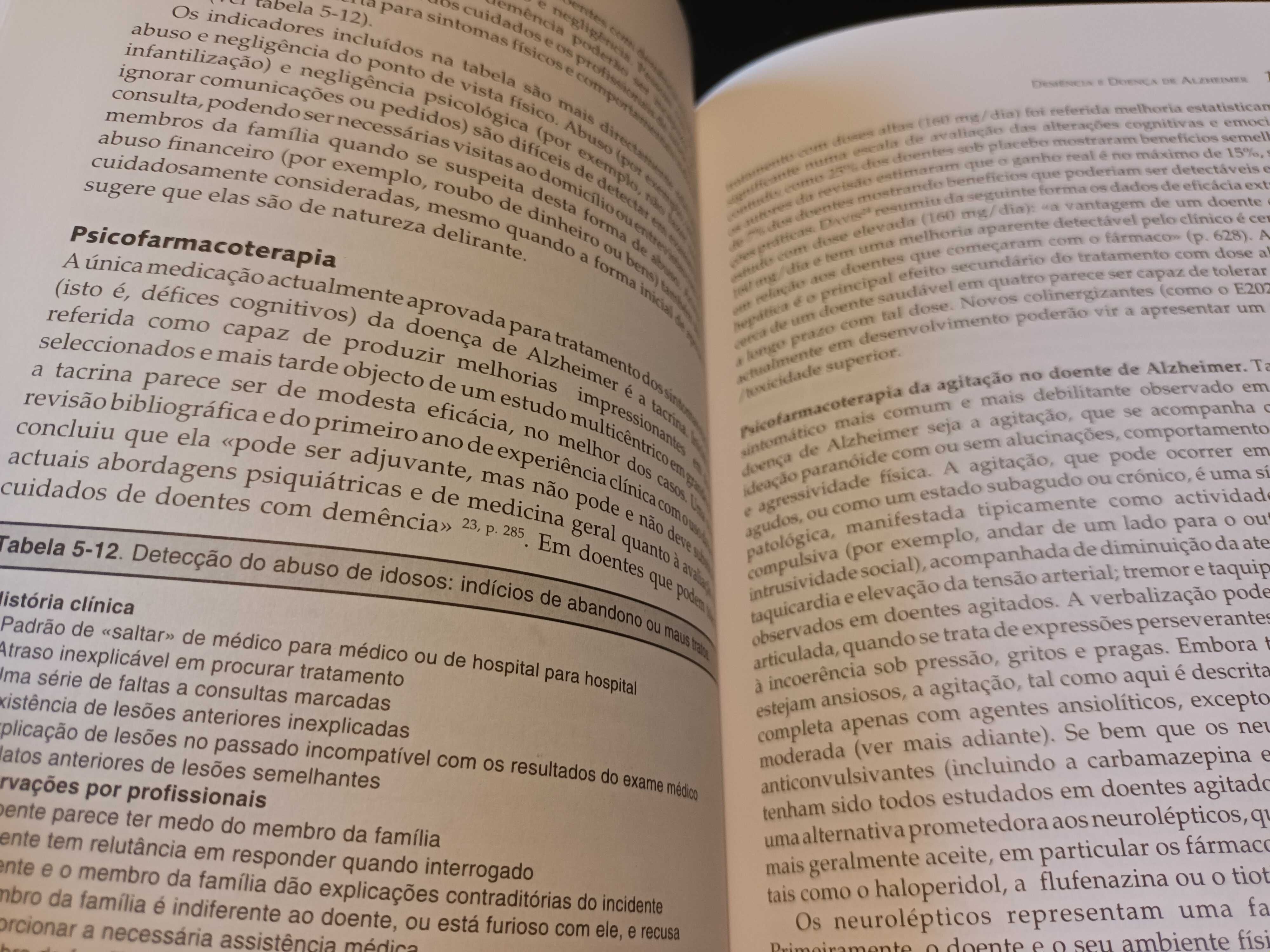 "Guia de Psiquiatria Geriátrica" por James Spar e Asenath la Rue