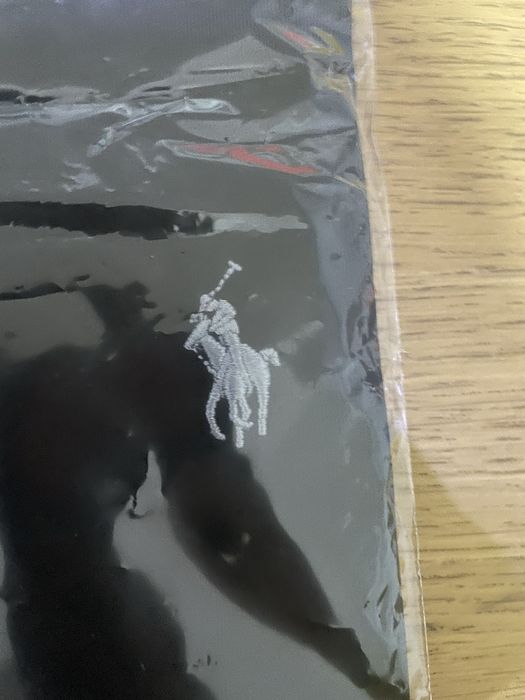 T-shirt Ralph Lauren Preta com vários tamanhos