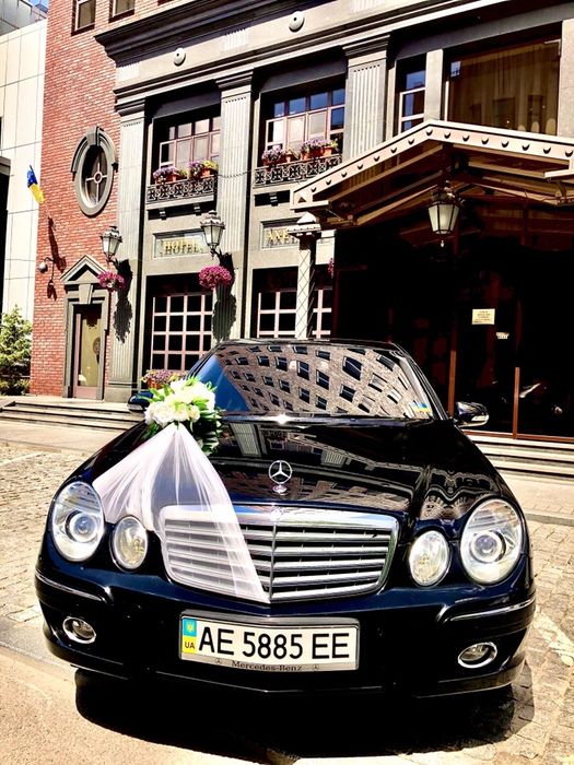 Аренда, Заказ,Прокат авто на свадьбу Mercedes E211/ VIP трансфер такси