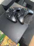 Xbox one + 2 pady + gry