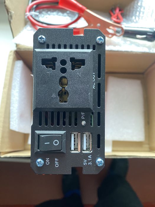 Інвертор модифікований синус 12-220v/Инвертор 12-220v/преобразователь