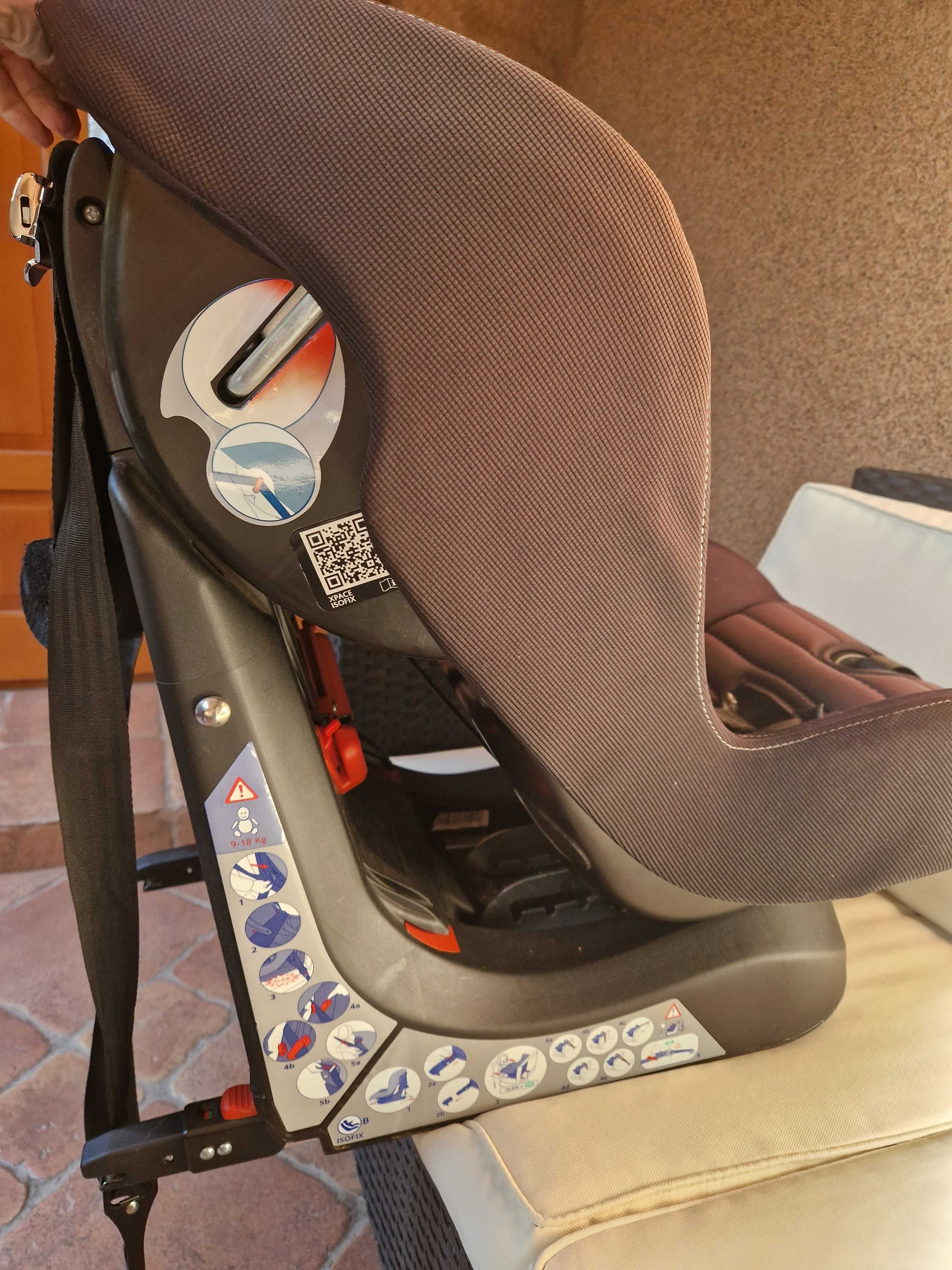 Автокрісло Chicco isofix xpace