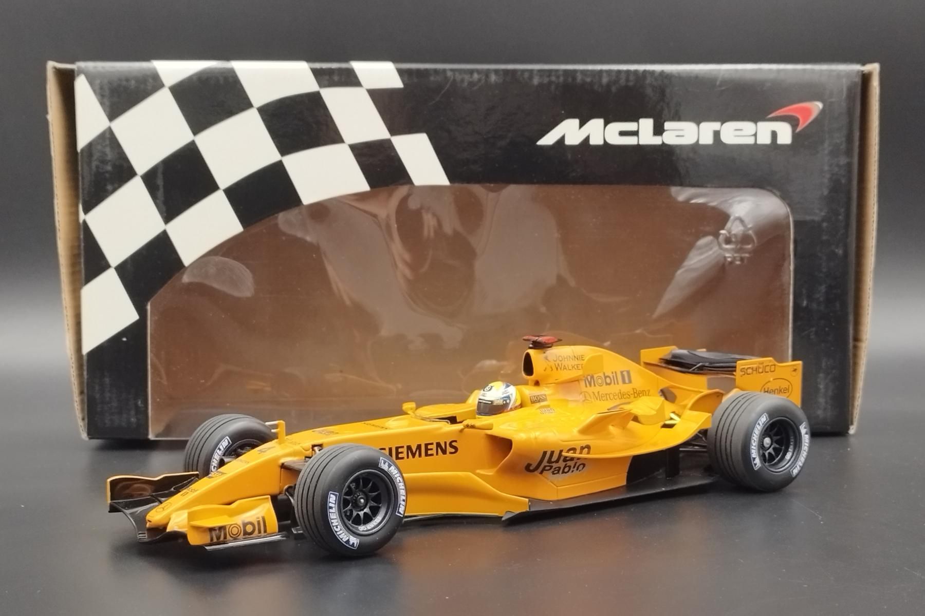 1:18 F1 McLaren Mercedes MP4-21 K Raikkonen Interim Livery Minichamps