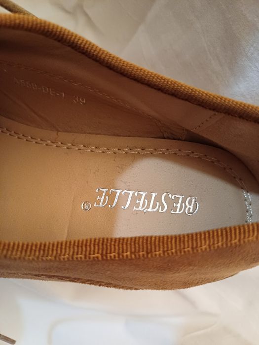 Sapatos camel tipo camurça