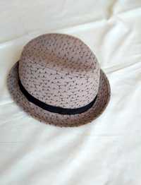 Szary kapelusz obw.54 cm