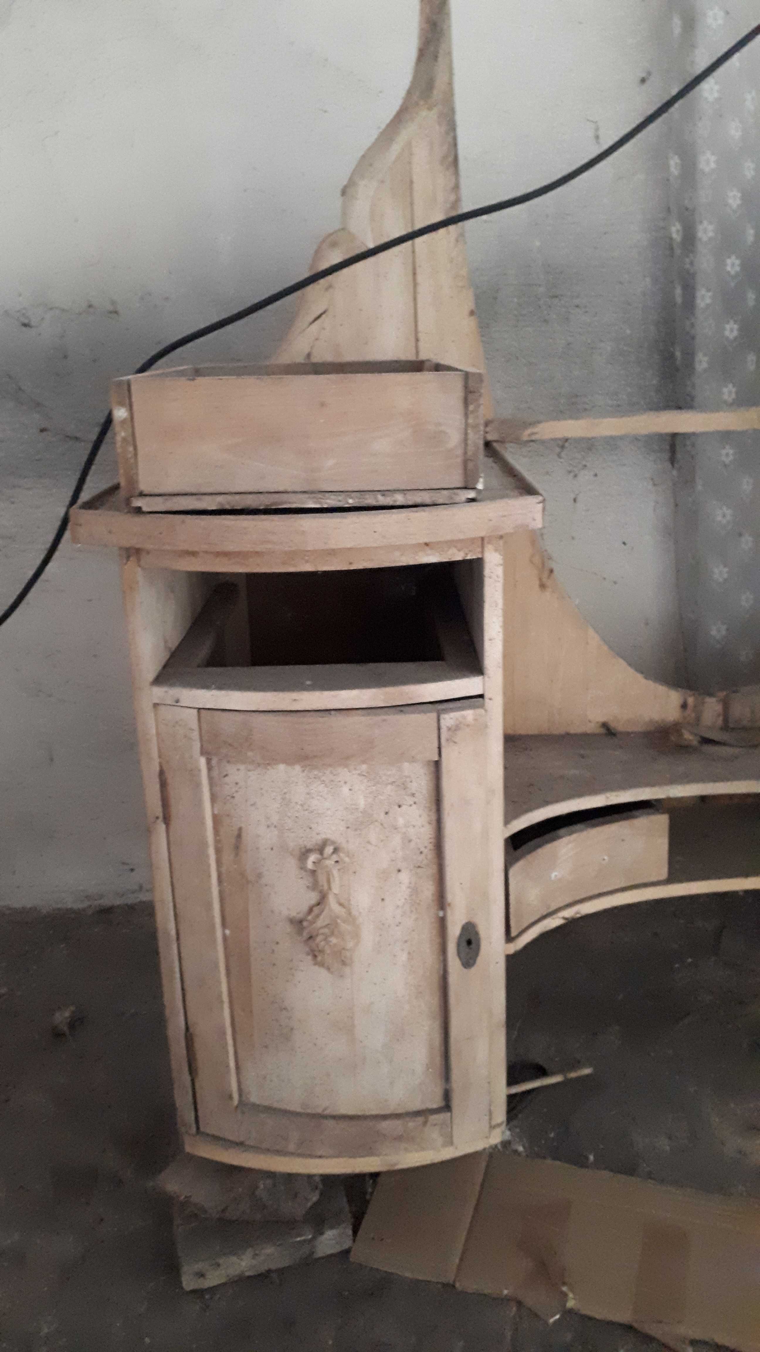 Toaletka stara z litego drzewa lata 50