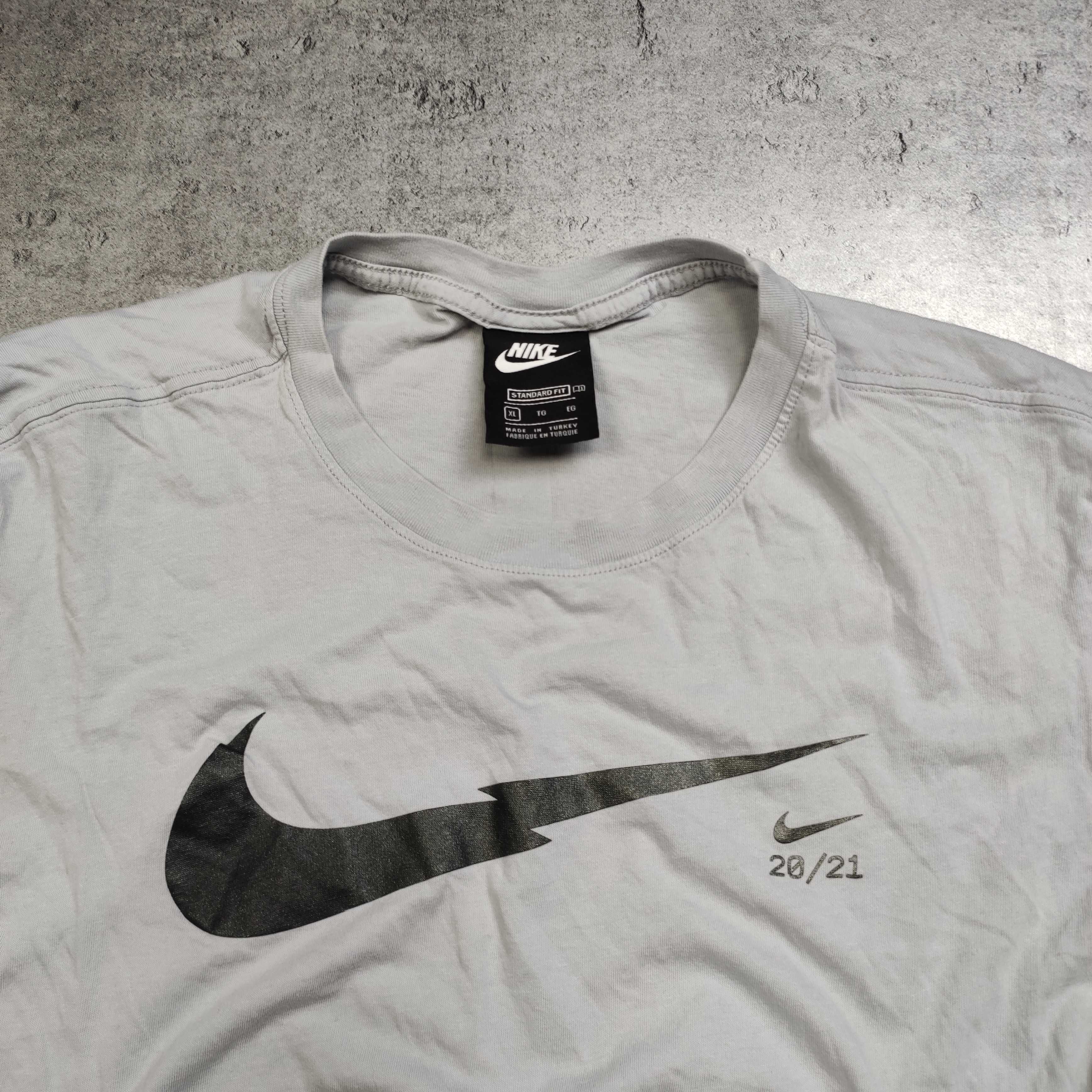 MĘSKA Koszulka Sportowa Bawelna Lekka Duże Logo Swoosh Glitch Nike