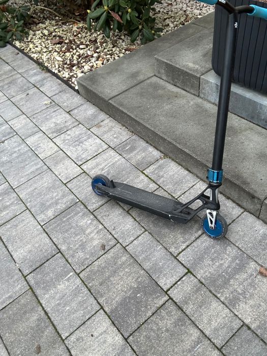 Sprzedam hulajnogę deck bez pęknięć