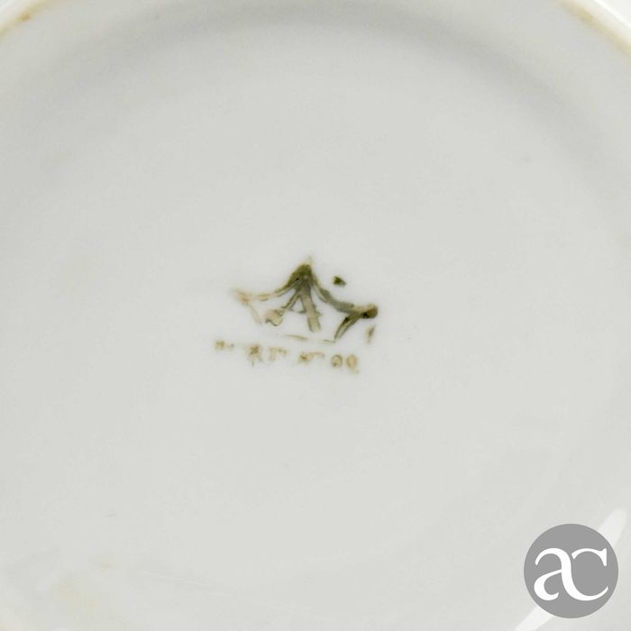 Caneca em Porcelana branca Artibus