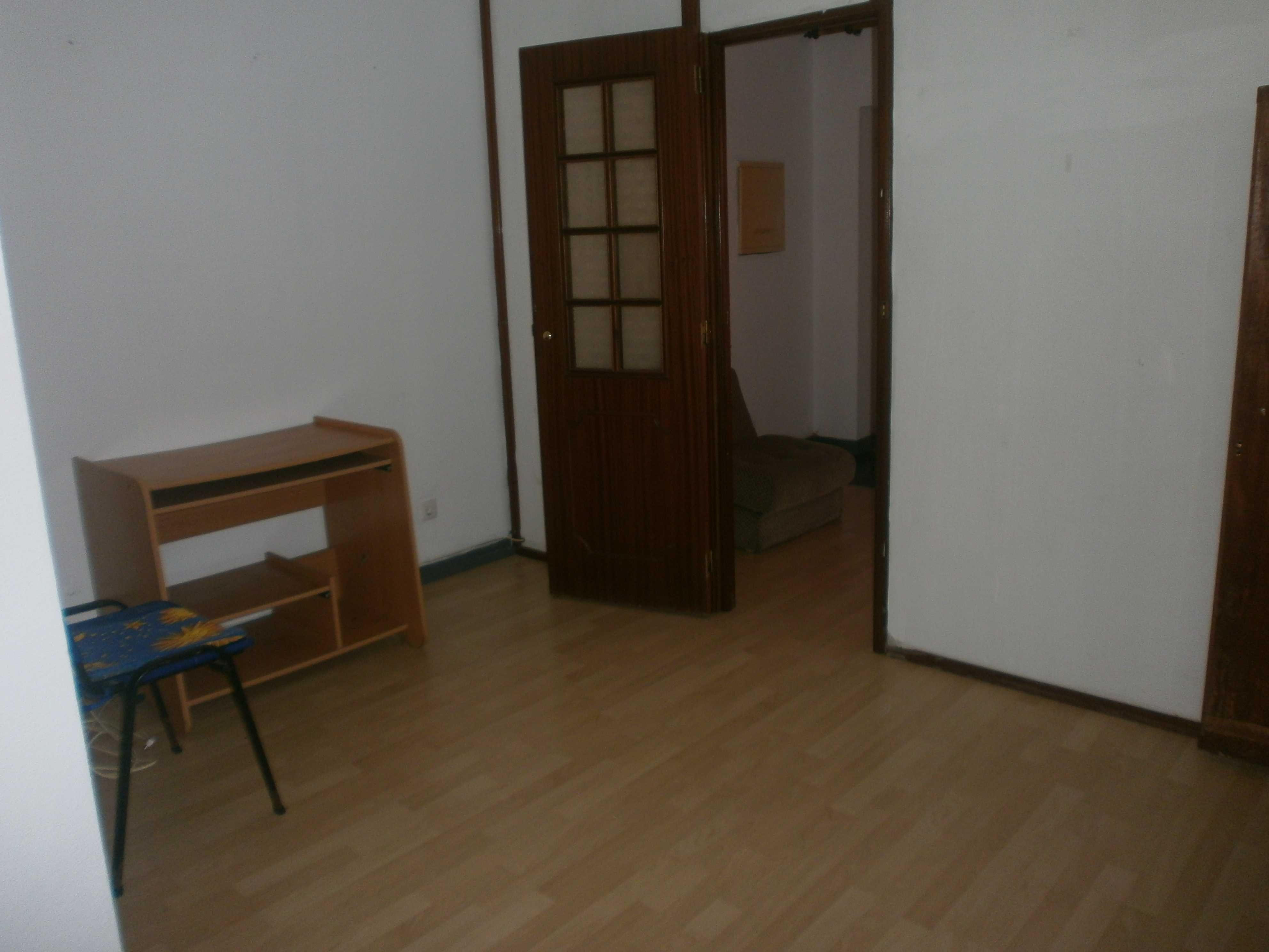 Casa no centro da aldeia