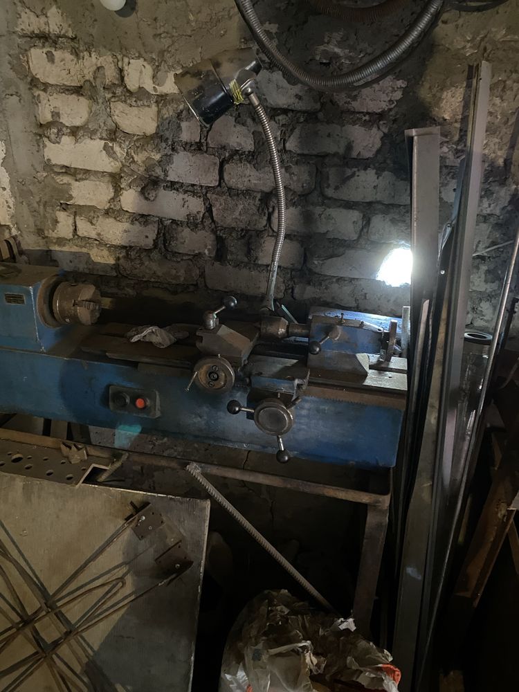 Продається токарний станок 220в
