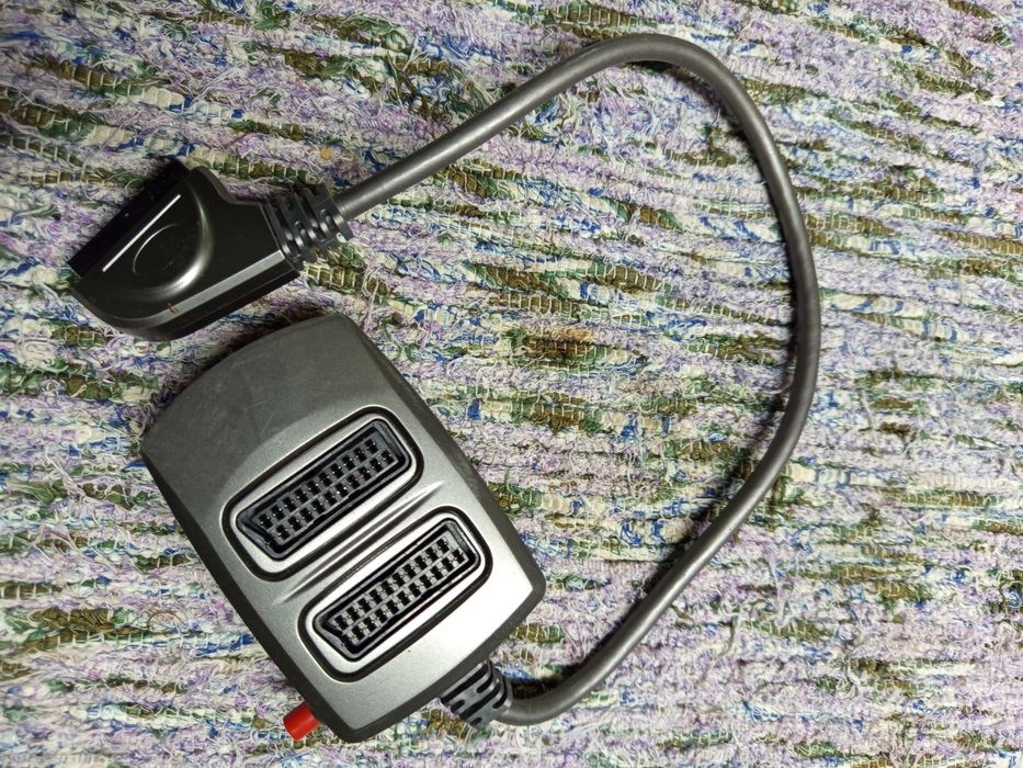 Adaptador para 2 scarts