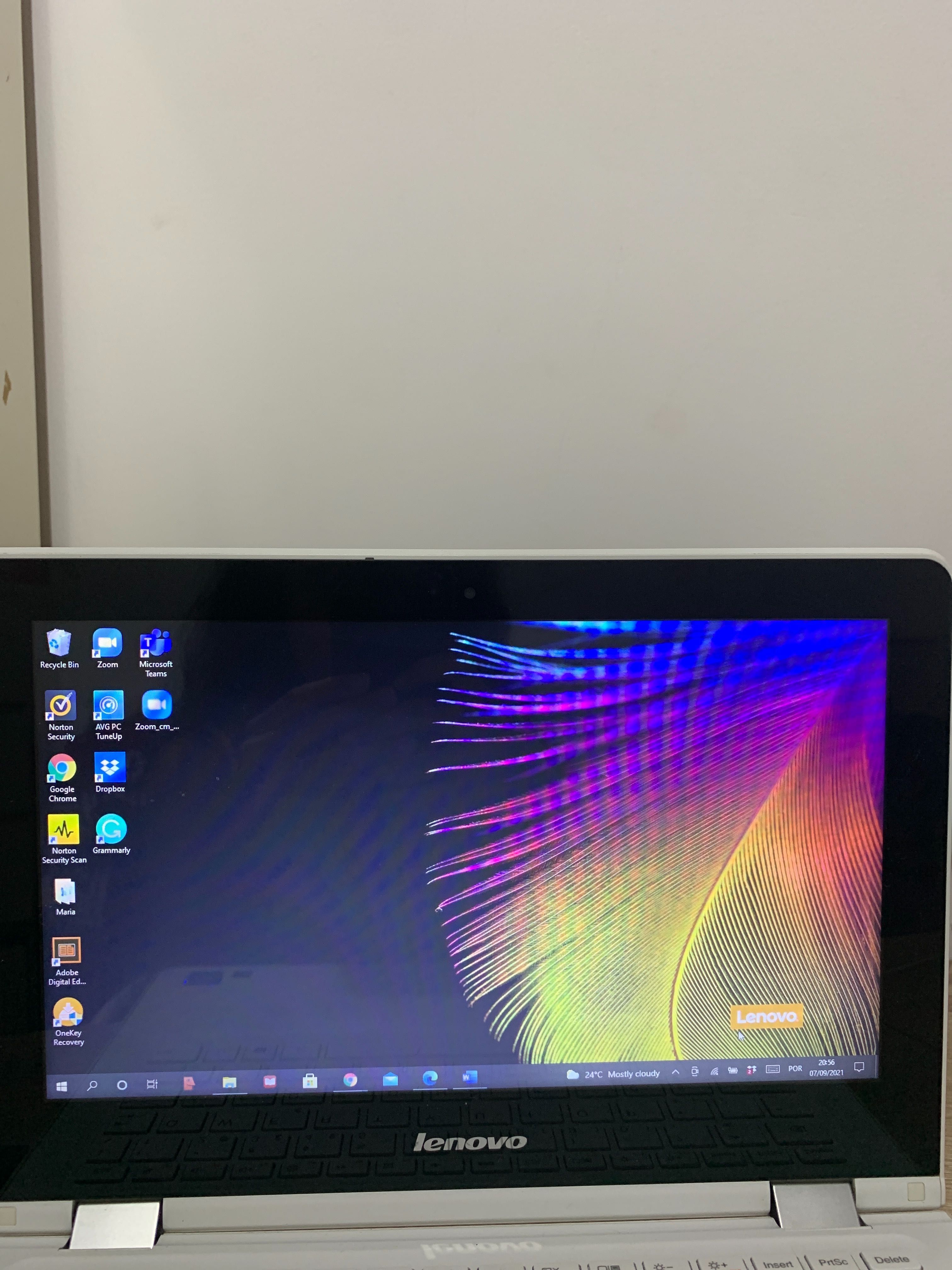 Computador Lenovo yoga 300