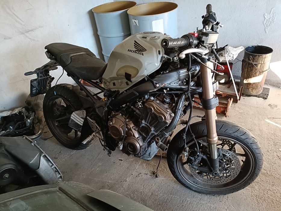 Części dokumenty  rama honda CB 650 RA 2021 rok