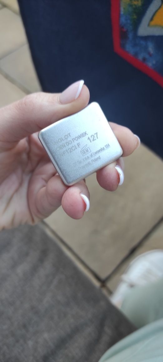 Cień Inglot 127 fiolet