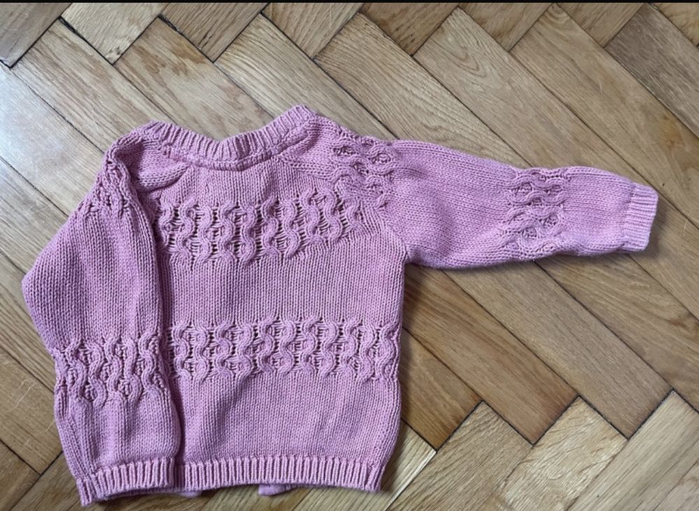 Różowy sweter Reserved R. 68
