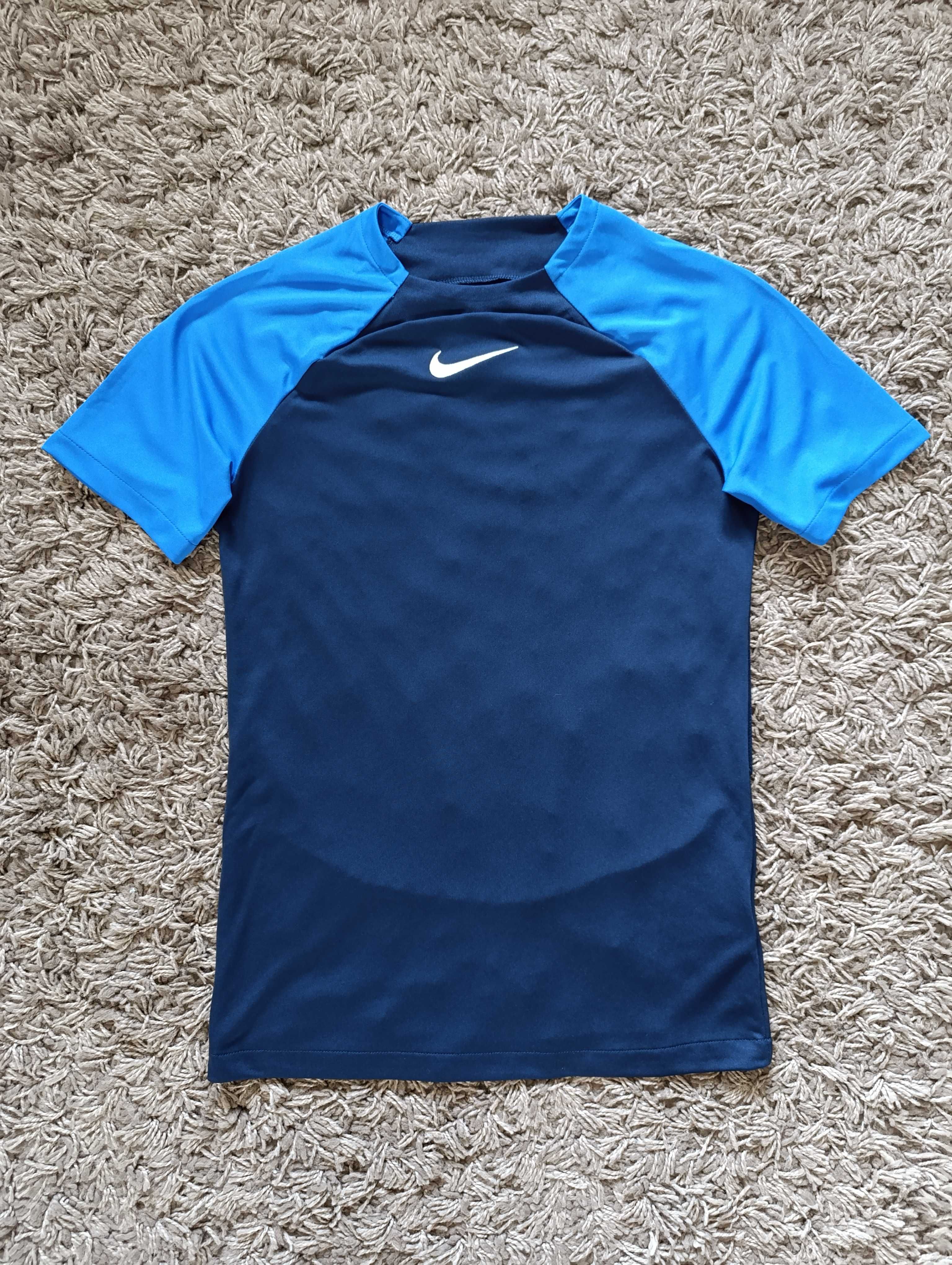 Футболка спортивна чоловіча Nike