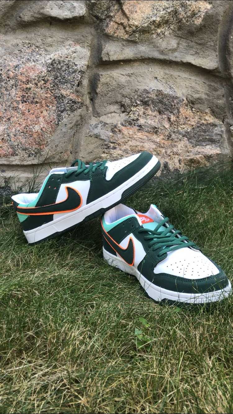 Кроссовки Nike SB Dunk Low