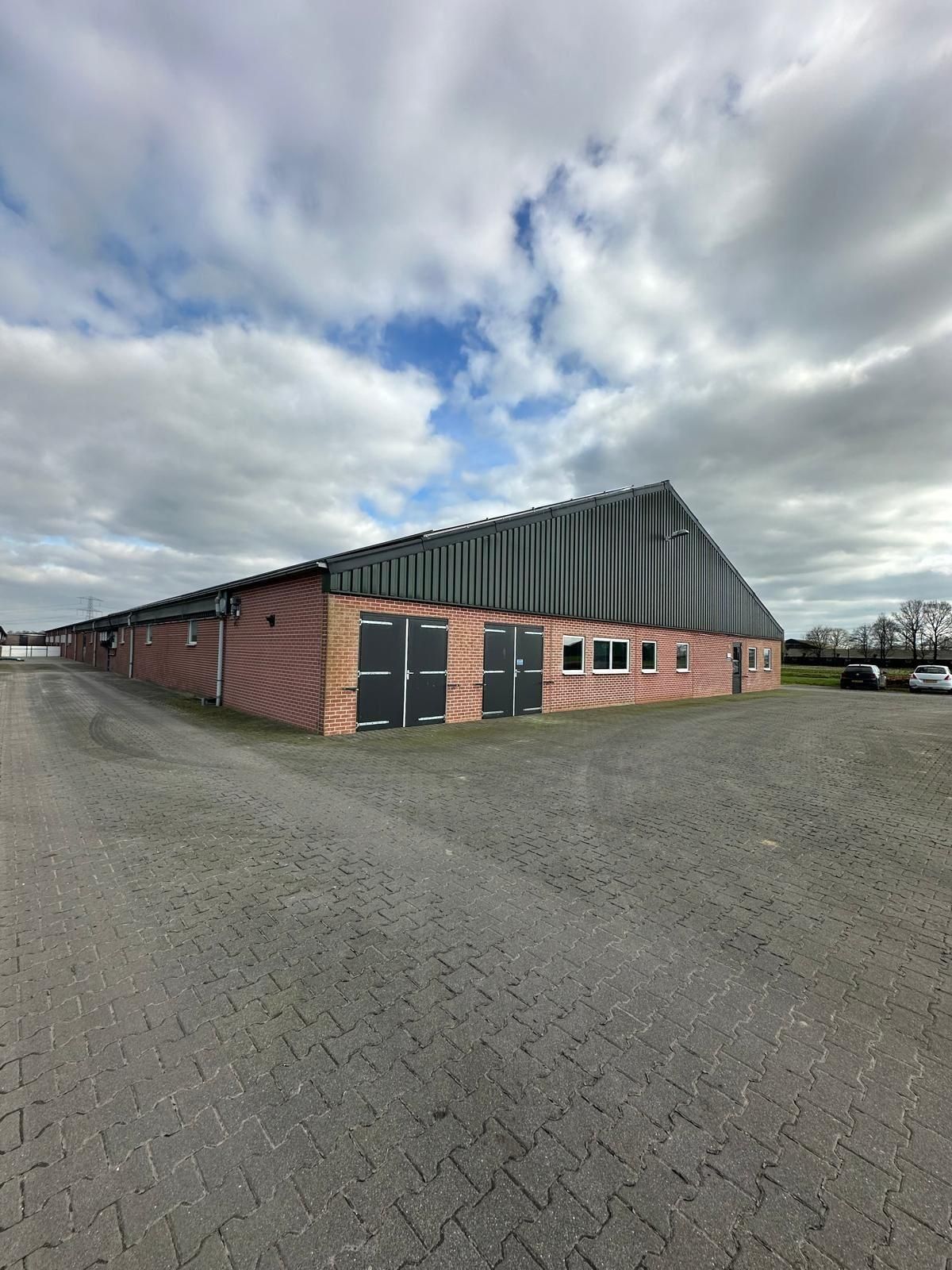 Konstrukcja stalowa 24.5x95x3m