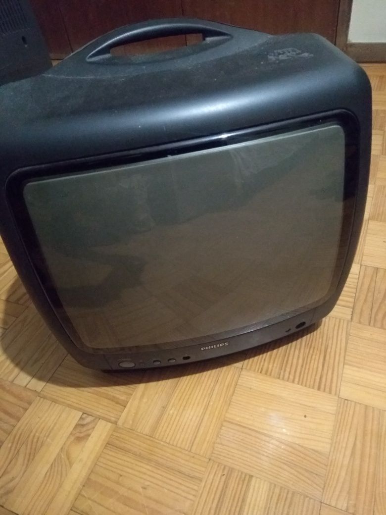 Televisão Philips pequeno