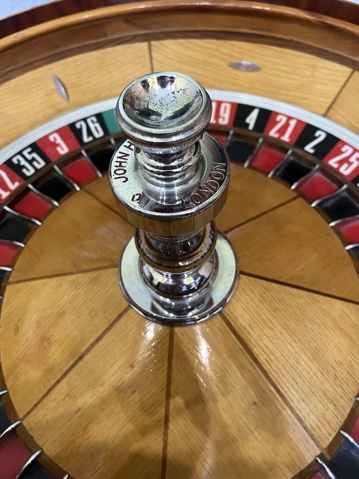 Американская рулетка full size, казино, London, John Huxley