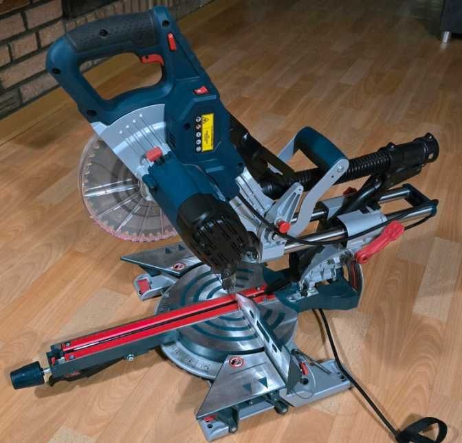 Piła ukosowa Bosch Professional GCM 8 SJL PRAWIE JAK NOWA!