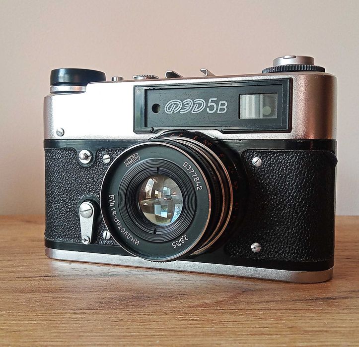 Aparat fotograficzny analogowy marki FED 5B