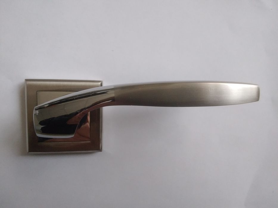 Ручка для міжкімнатних дверей